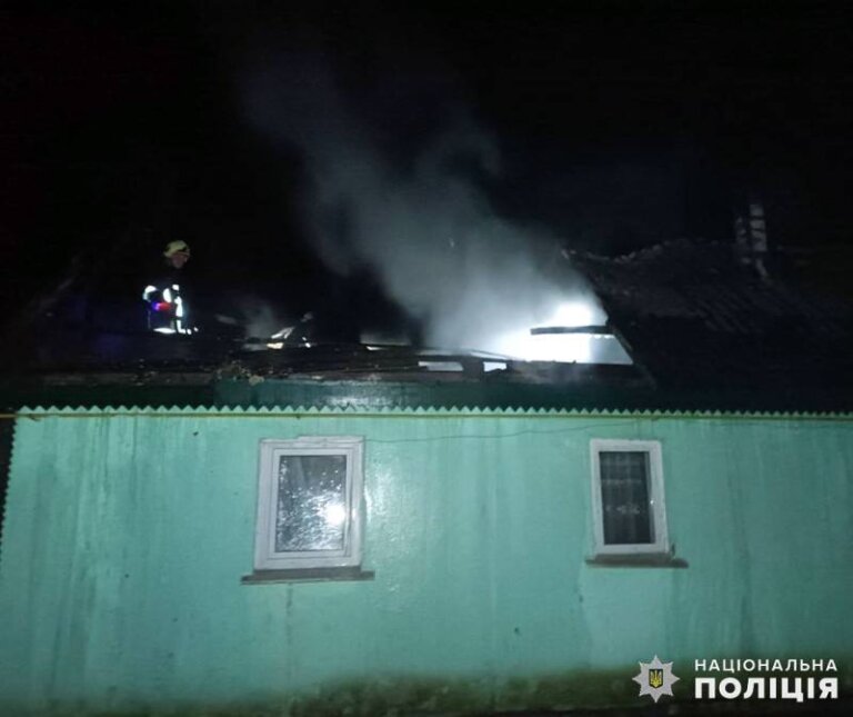 На Житомирщині поліцейські затримали підозрюваного в підпалі будинку