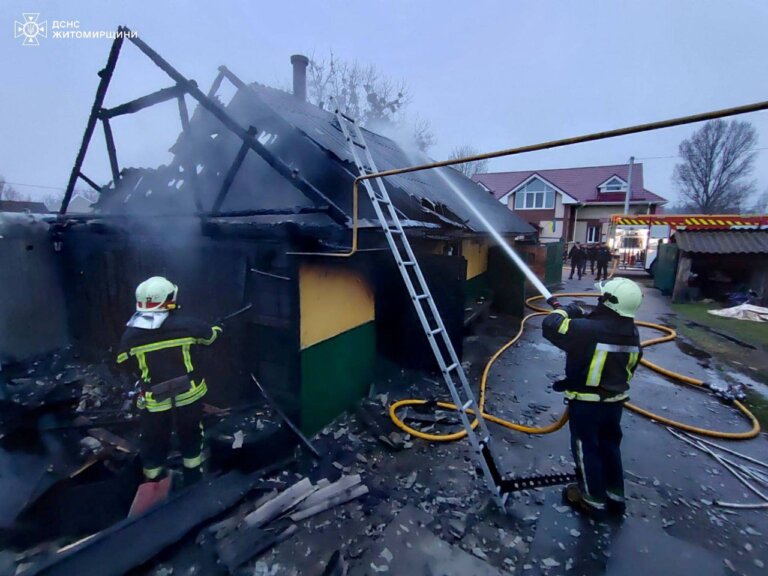 Під час гасіння пожежі рятувальники виявили тіло загиблого