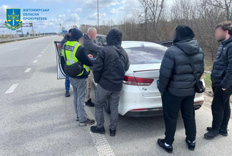 13 тисяч доларів США за піший перетин державного кордону: підозру отримав житель Київщини
