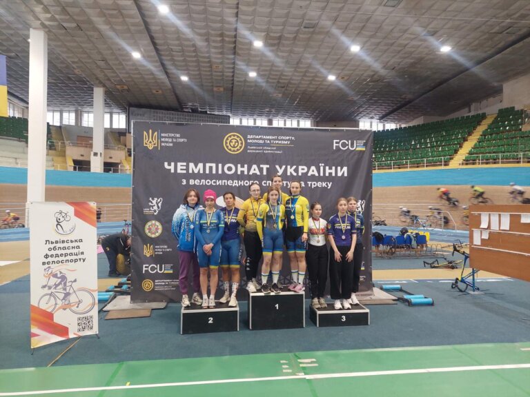 Маша Райківська стала першою в командному спринті на Чемпіонаті України з велоспорту