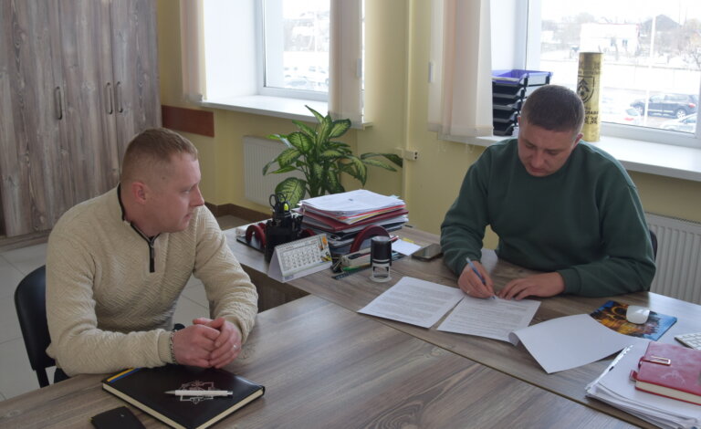 Оліївський сільський голова Анатолій Мельниченко підписав меморандум про співпрацю з громадською організацією «Центр соціальної адаптації»