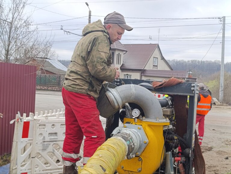 КП «Житомирводоканал»: Забиті аварійні каналізаційні колектори для водоканалівців – це пекло