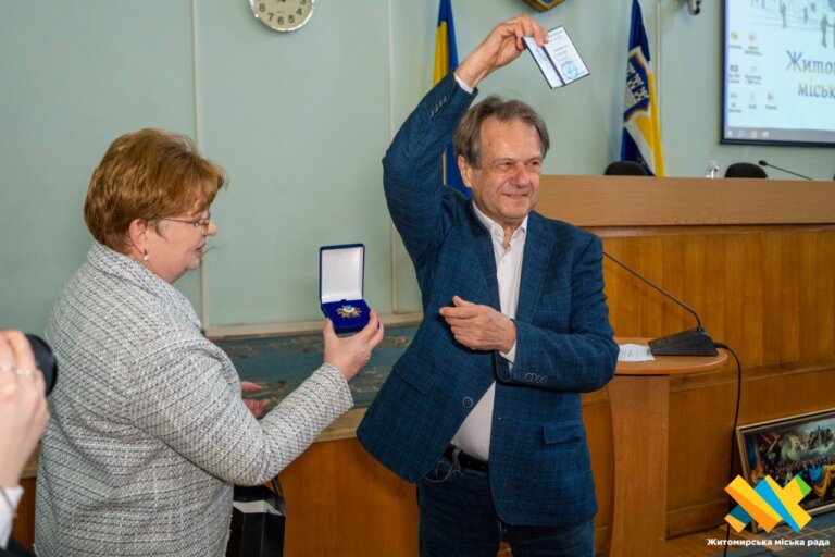 Віталію Мельничуку вручили звання «Почесний громадянин міста Житомира»