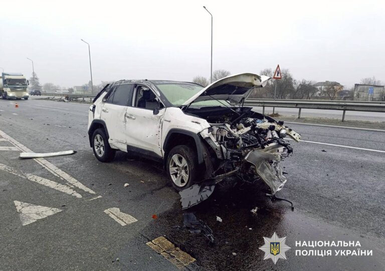 На Звягельщині слідчі поліції завершили розслідування ДТП з травмуванням пасажирки автомобіля