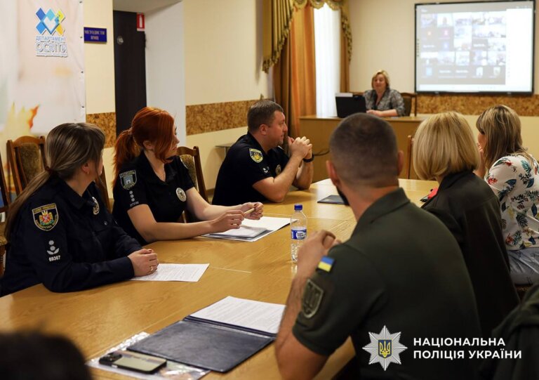 Легкі гроші – смертельні наслідки: правоохоронці Житомирщини розповіли ліцеїстам, як не потрапити у пастку спецслужб рф