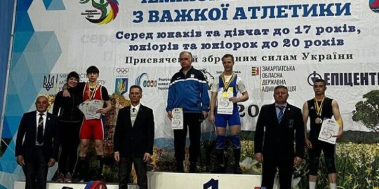 14 медалей різного ґатунку привезли з двох чемпіонатів України бердичівські важкоатлети