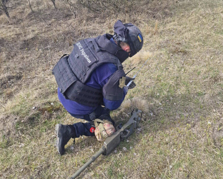 Наші сапери продовжують свою місію по очищенню Житомирщини від небезпечного залізяччя