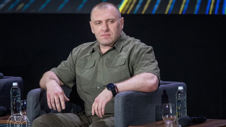 Президент Володимир Зеленський присвоїв нашому земляку, керівнику Служби безпеки Василю Малюку звання Героя України