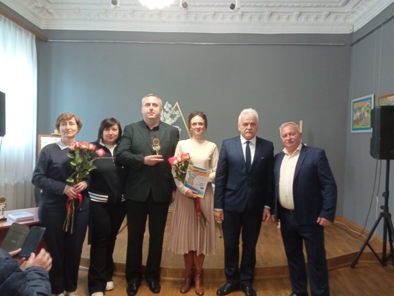 У Житомирі вшанували і нагородили подружжя науковців