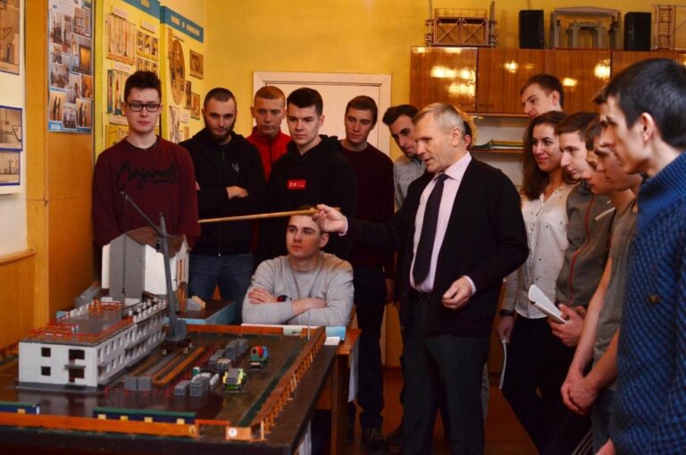 16 викладачів коледжів Житомирщини отримали «Педагогічний Оскар – 2025»