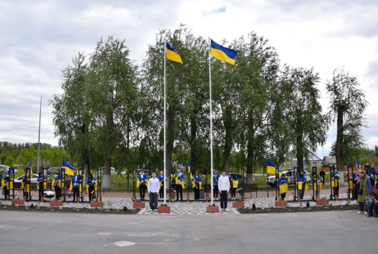 В Оліївській громаді відкрили Алею пам’яті полеглих Героїв