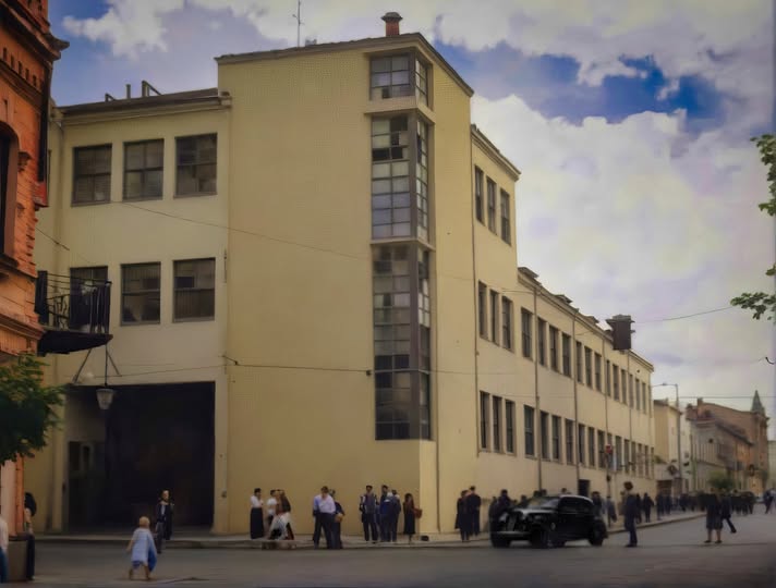 Фото старого Житомира. Будівля поштамту у стилі конструктивізму. 1936 рік