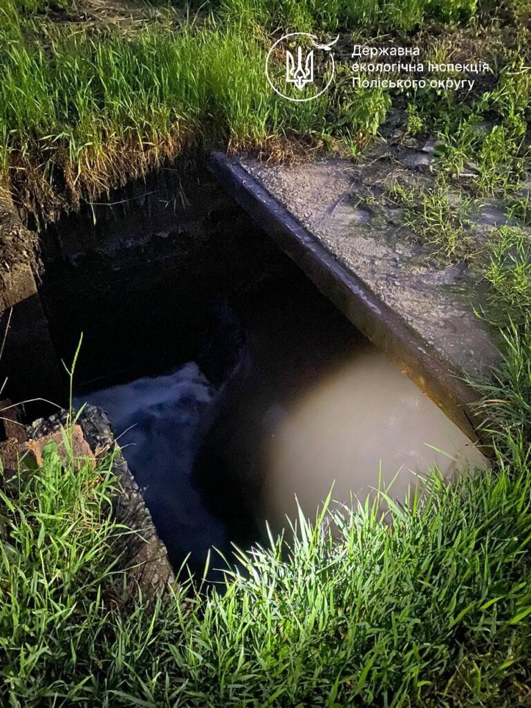 Ймовірно, що причиною відключення води в Житомирі став несанкціонований скид в місцеві річки