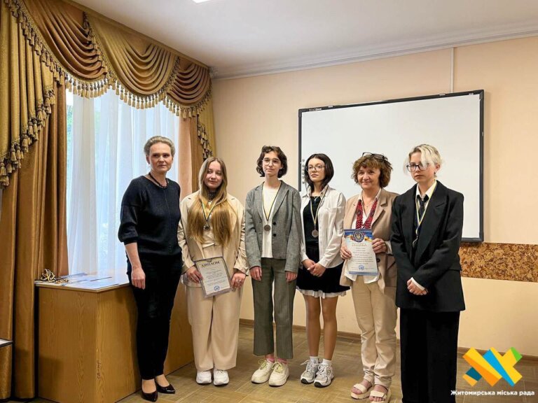 Команда ліцею №12 — абсолютний переможець інтелектуального історичного батлу