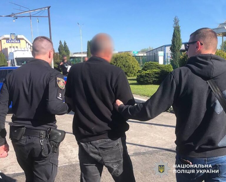Переховувався у Німеччині: житомирські поліцейські разом із іноземними колегами розшукали підозрюваного у тяжких злочинах