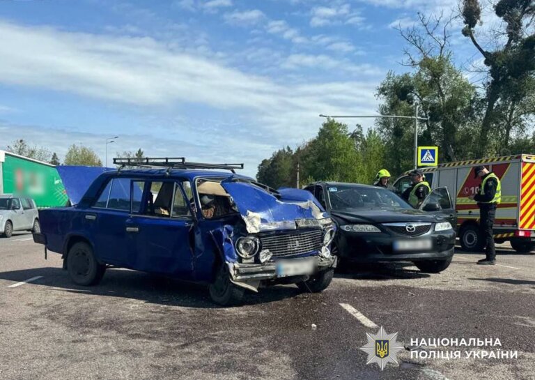 У передмісті Житомира в ДТП травмовано чотирьох людей: поліція розпочала розслідування