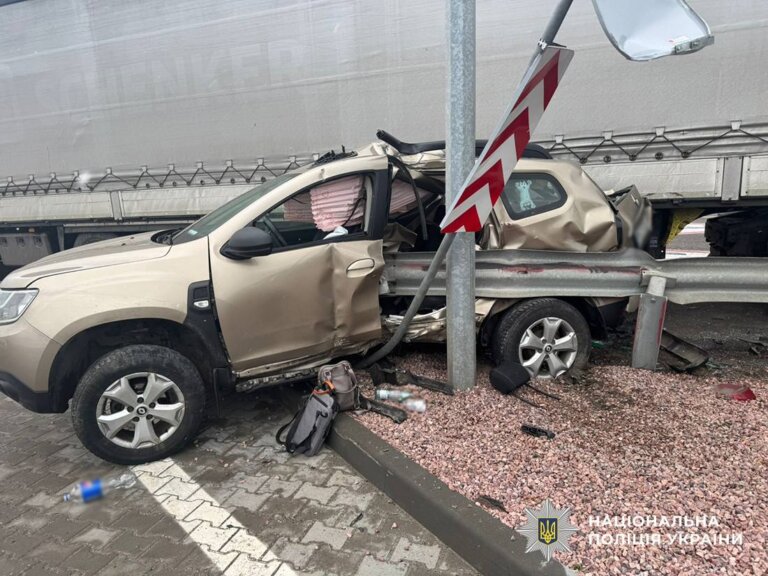 Житомирські поліцейські завершили досудове розслідування ДТП із тяжким травмуванням жителя Хмельниччини