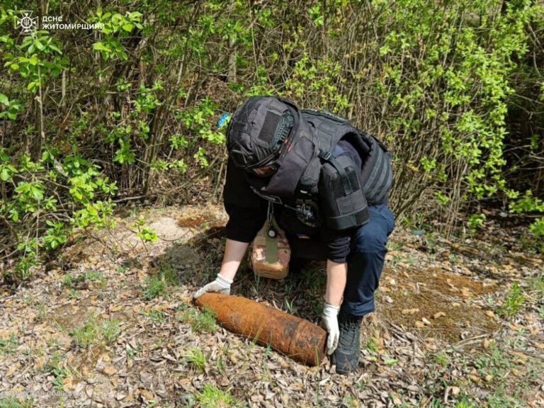 Сьогодні група піротехнічних робіт ДСНС області знешкодила артилерійський снаряд часів Другої світової війни