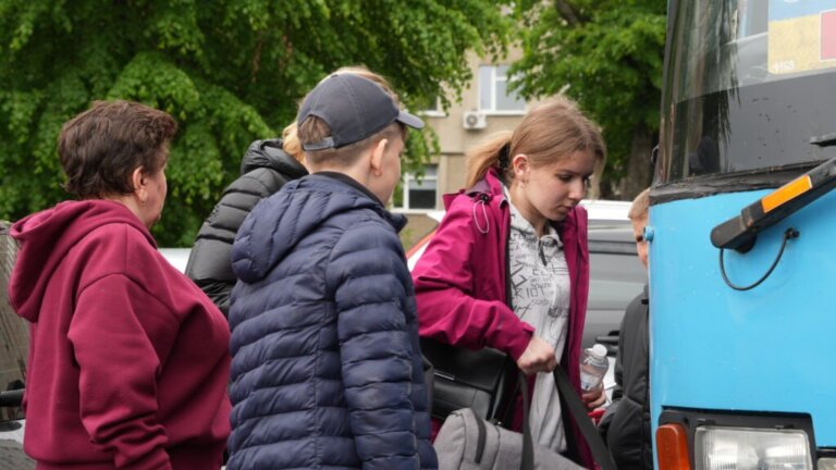 Діти пільгових категорій Житомирщини вирушили на відпочинок до «Артеку»