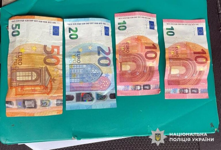 У передмісті Житомира нетверезий водій намагався підкупити поліцейських: розпочато досудове розслідування