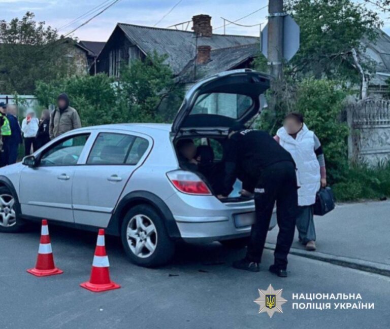 У Житомирі затримано водія автомобіля, який чинив опір та травмував поліцейських
