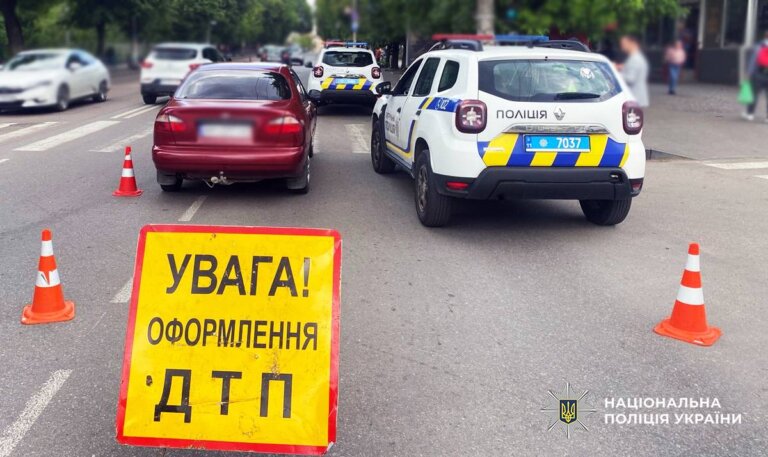 У Житомирі внаслідок ДТП травмовано двох пішоходів: поліція встановлює обставини