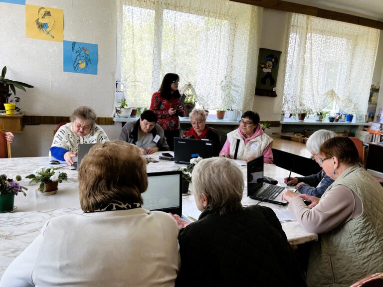 «Моє серце на пенсію «не пішло»: як літні житомиряни відкривають світ англійської мови та цифрових технологій