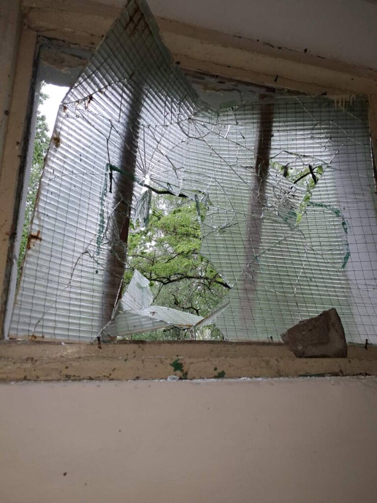 Недитячі вчинки дітей: вандалізм у Гідропарку
