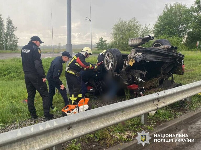 У Житомирському районі в ДТП загинула жінка: поліція з’ясовує обставини