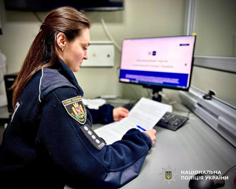 Увечері 29 травня до поліції звернувся 73-річний житель Довбиської громади з повідомленням про грабіж