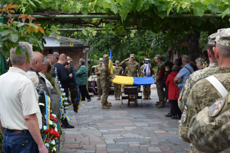У Світині провели в останню дорогу Героя Михайла Шварцмана