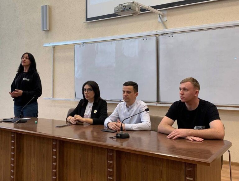 На базі ДУ «Житомирська політехніка» відбулося засідання школи лідерів учнівського самоврядування
