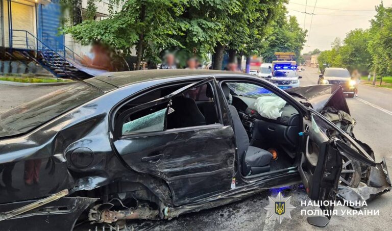 У Житомирі поліцейські розслідують ДТП у середмісті, вчинену нетверезим водієм