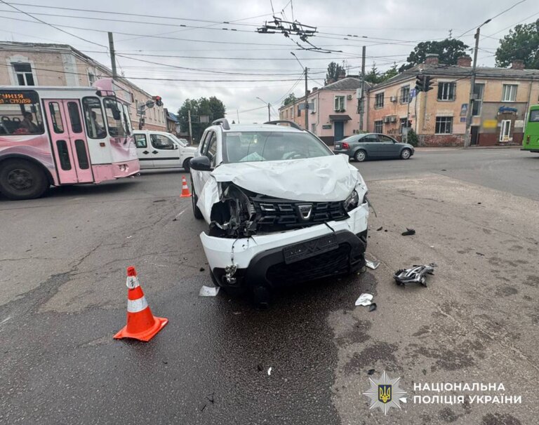 У Житомирі в ДТП травмовано водія позашляховика: поліція з’ясовує обставини