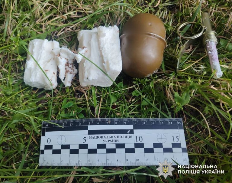 Поліцейські розслідують обставини загибелі жінки від вибуху гранати в Житомирському районі