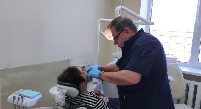 Стоматологія від “зняти зубний камінь” до хірургічних маніпуляцій доступна всім в “Житомирському обласному центрі спортивної медицини”