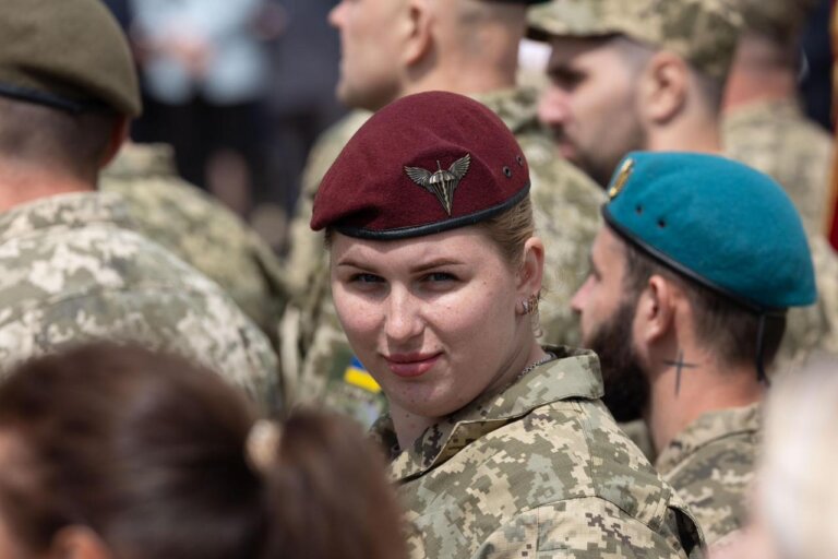 Шлях Наталі Висоцької, яка працює головною медичною сестрою медроти 95 бригади ДШВ, це низка випробувань