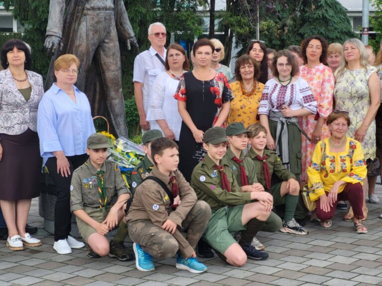 21 липня, біля пам’ятника Олегу Ольжичу — поету, археологу, борцю за українську державність — відбулися урочистості з нагоди 117-ї річниці від дня його народження