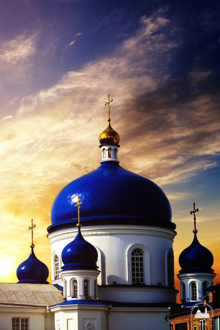 Розклад богослужінь у Свято-Михайлівському кафедральному соборі
