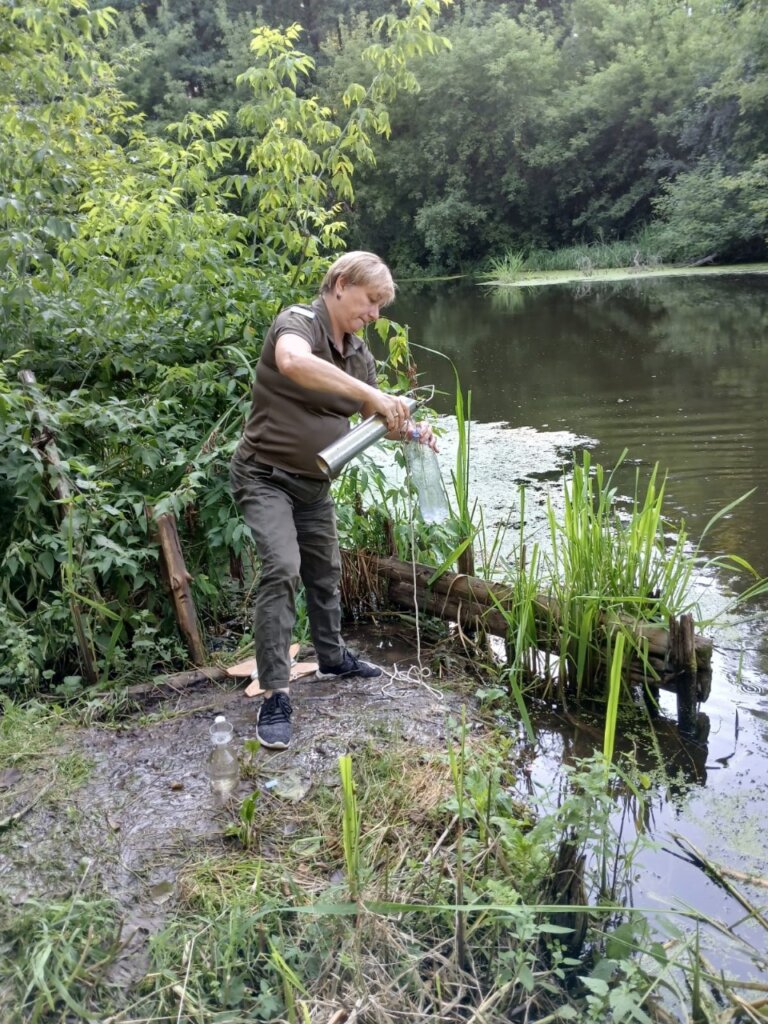 Відомі результати лабораторних досліджень проб води з річки Хомора: Зафіксовано перевищення забруднюючих речовин