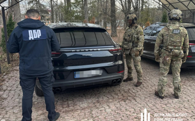 ДБР повідомило про підозру колишньому керівнику лісової галузі за незаконне збагачення на понад 38 млн гривень