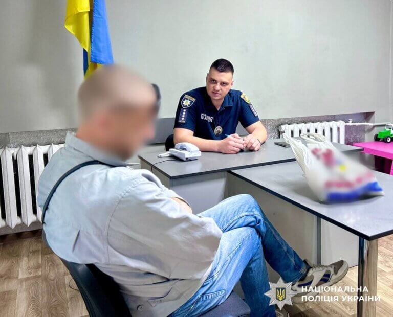 Житель Звягеля постане перед судом за наругу над могилою полеглого захисника: поліцейські завершили розслідування