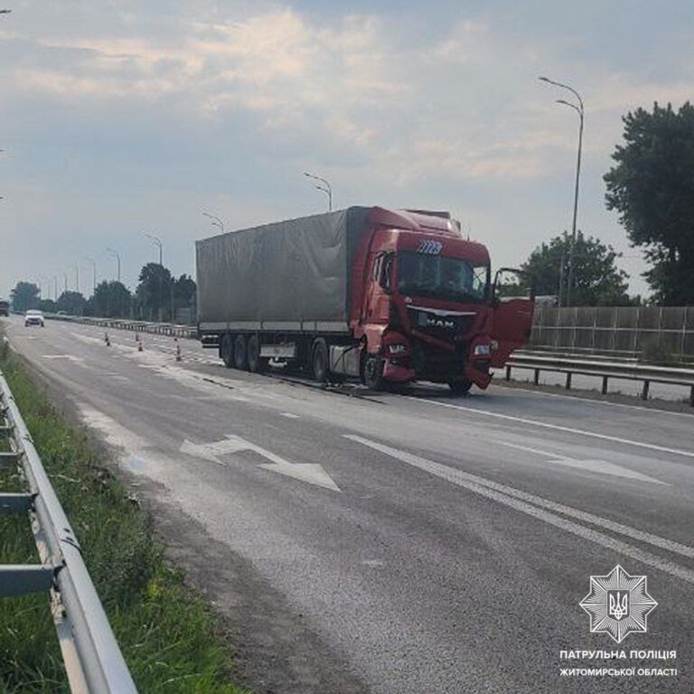 До уваги водіїв! Рух транспорту в напрямку міста Києва частково ускладнений