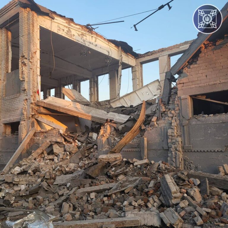 Внаслідок удару по Біленьківській колонії загинуло 17 осіб, ще 42 поранено. Туди скинули 4 КАБи