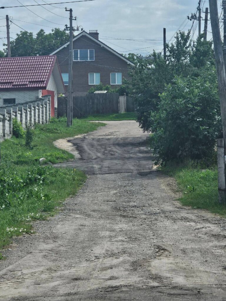 Житомирська дорога на Мальованці “попливла” після першого дощу: хто відповість за неякісний ремонт?
