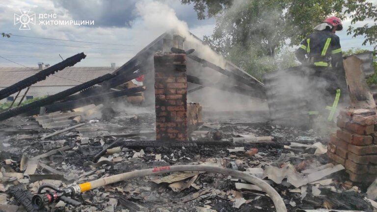 Трагедія на Житомирщині: внаслідок пожежі загинув хлопчик