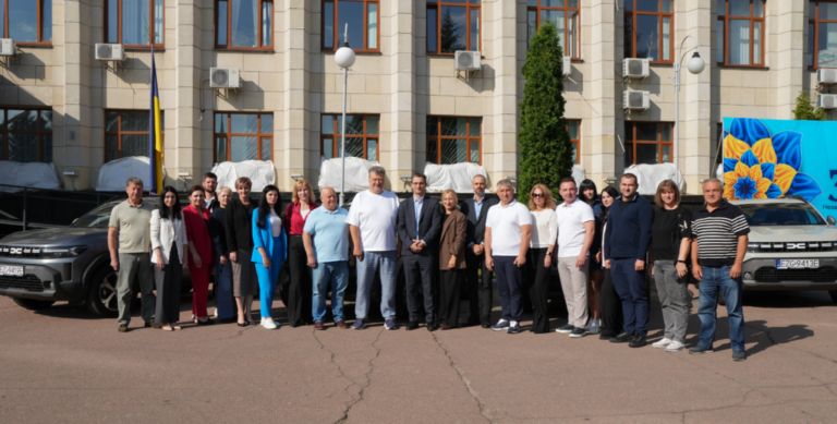 На Житомирщині чотири Центри психосоціальної підтримки отримали автомобілі