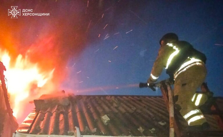 Херсон: внаслідок російського обстрілу житлового будинку в передмісті загинула людина
