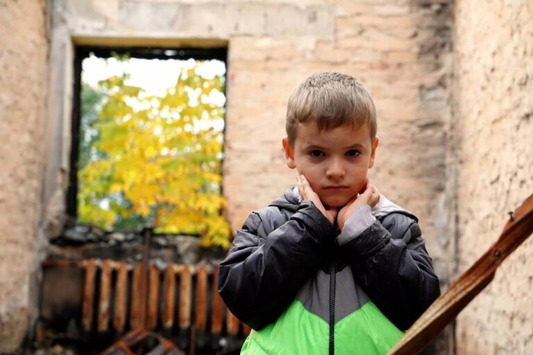 Майже половина українських дітей мають ознаки ПТСР – тривожна статистика війни
