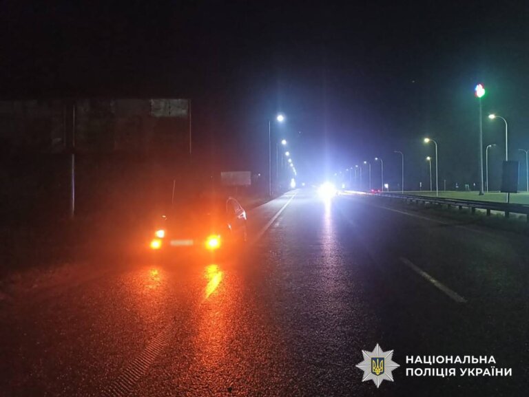 У Житомирському районі в ДТП травмовано пішохода: поліцейські встановлюють обставини